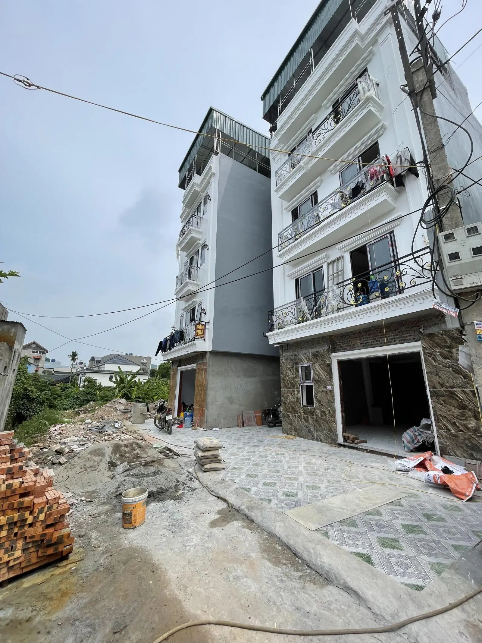 Bán nhà 32m2 gần quốc lộ 21b giá 3tỷ148tr ô tô cạnh nhà sổ đỏ chuẩn và nhiều căn khác đẹp giá tốt