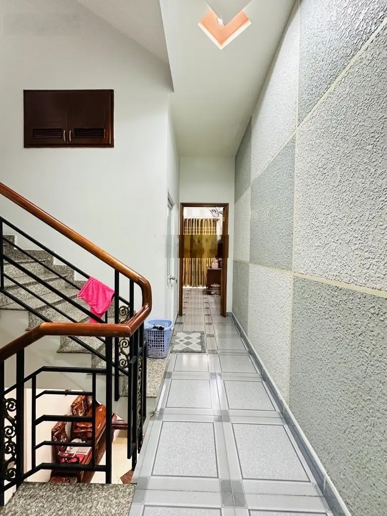 Hẻm xe hơi vô nhà - 56m2 - 4 tầng - an ninh