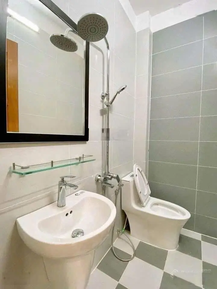 Bán nhà riêng tại Nguyễn Hữu Cảnh, Phường 22, Bình Thạnh. Giá 2,55tỷ. Hẻm xe hơi, 60m2. 0765069021