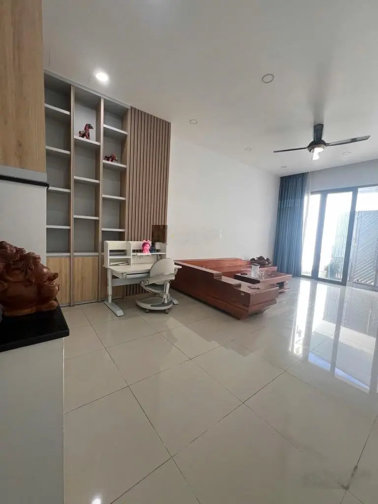 Bán nhà 3 tầng, hxh, 4,6x19m, hoàng diệu 2, linh trung, thủ đức, nhỉnh 8 tỷ