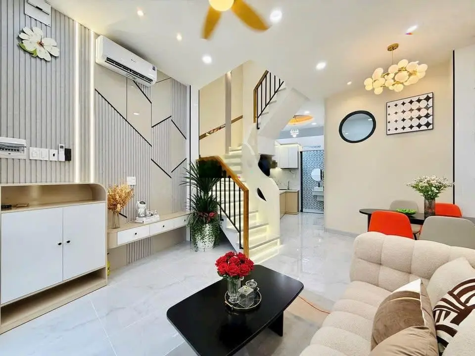 Bán nhà ở ngay đường Số 9B, Tân Phú, Quận 7, giá 2 tỷ 100 triệu