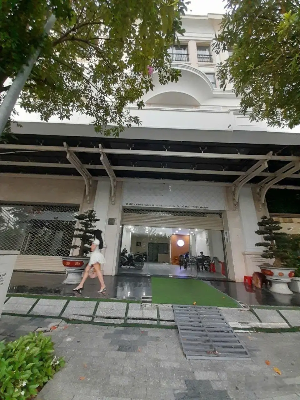 Nhà 5 tầng lô góc 2 mặt tiền kinh doanh KĐT Vạn Phúc CiTy, 147m2, ngang 7m, giá chỉ 36 tỷ TL.