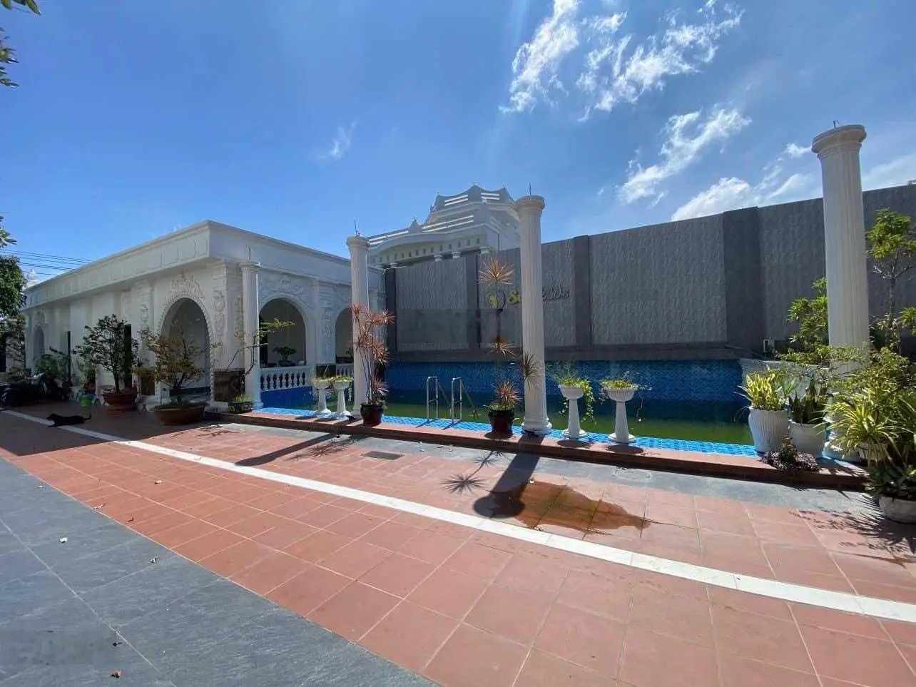 Biệt thự siêu víp bậc nhất nhì TP Rạch Giá cần bán 23m x 87m(2000m2) giá siêu rẻ 21 triệu/m2