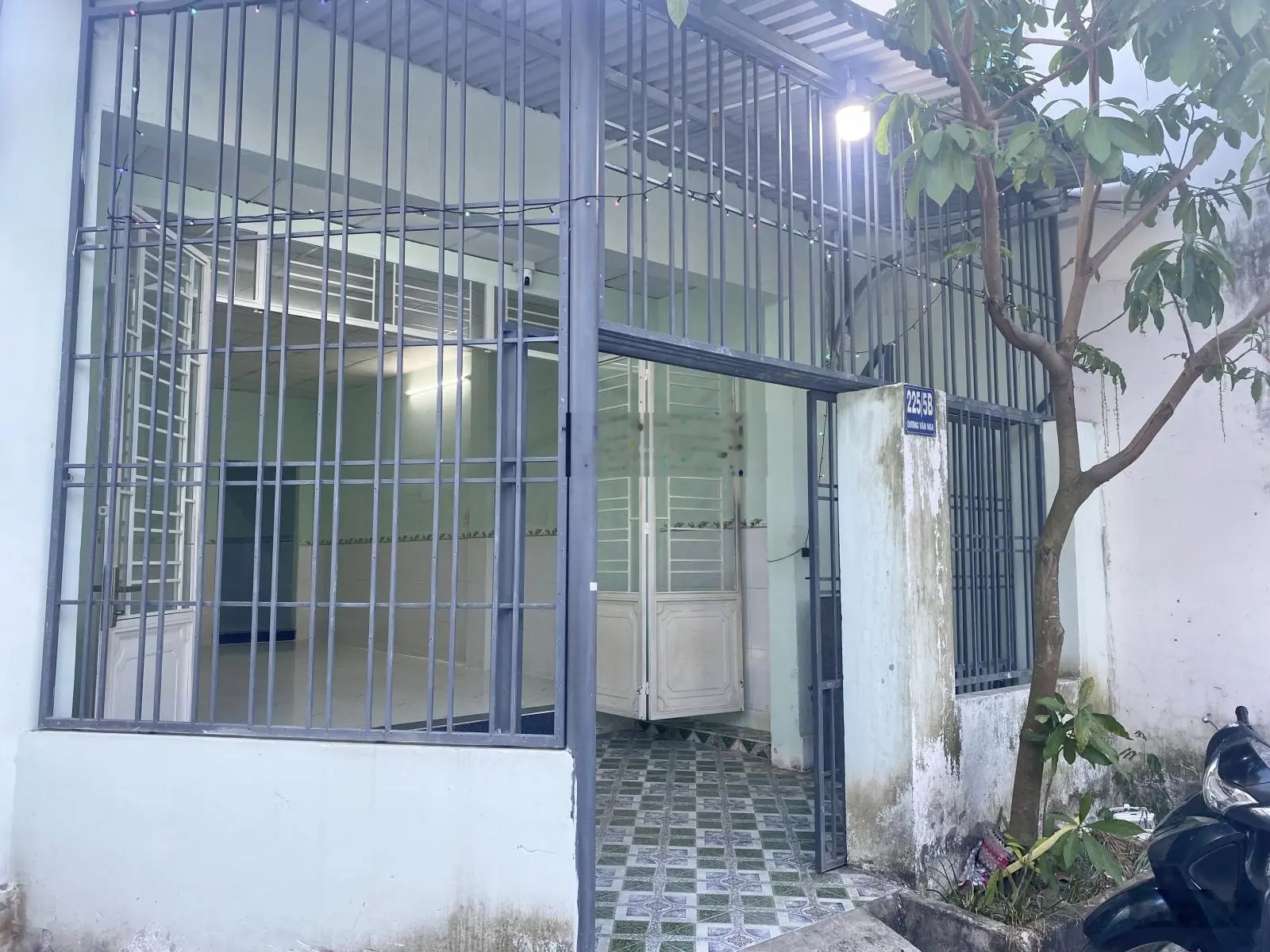 Bán nhà cấp 4 hẻm Dương Vân Nga, Vĩnh Hải, Nha Trang. Dt:83m2. Sổ hồng. Giá:2 tỷ. Lh:0931183878