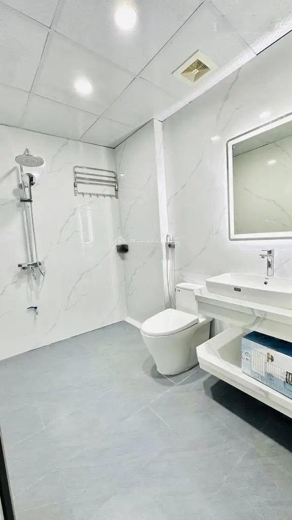 Siêu phẩm- kim ngưu - nhà đẹp, 5 tầng thang máy nhập khẩu nội thất xịn - hai mặt tiền thoáng sáng ở