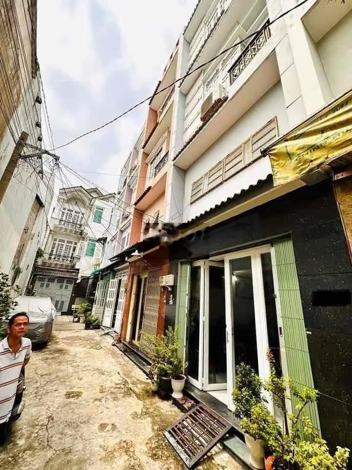 Nhỉnh 5 tỷ có nhà đẹp HXH phường 6 GV 4 tầng 5 p.ngủ