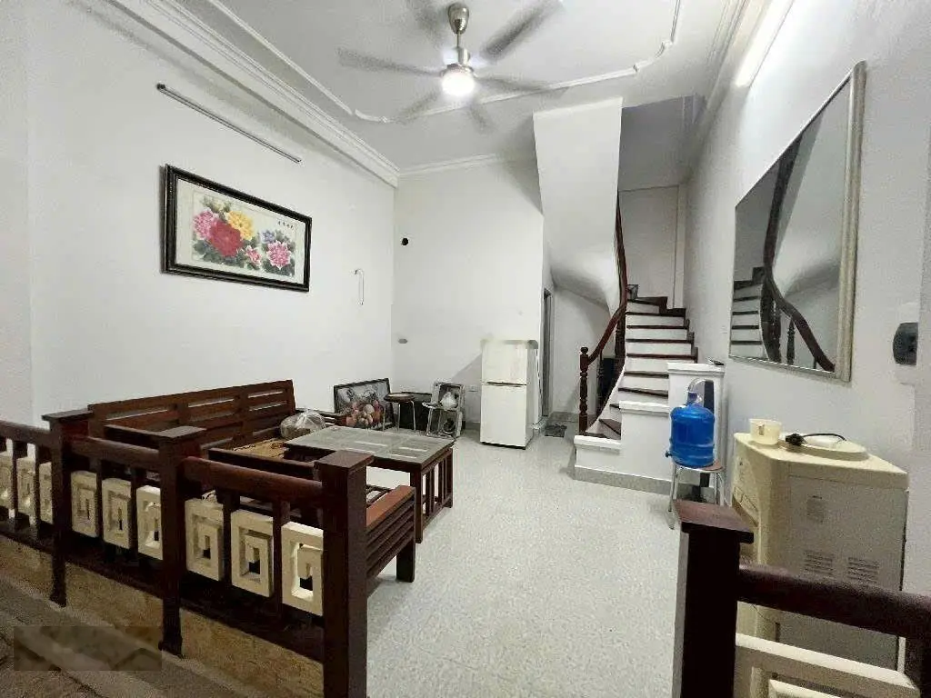 Bán nhà riêng tại Tạ Quang Bửu, 4,8 tỷ, 30m2, 2PN, 3WC, 4 tầng