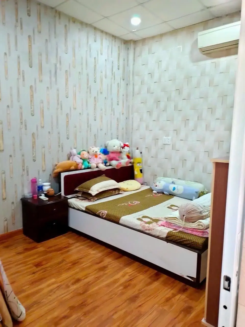 Kẹt tiền bán nhà 75m2 đường đình phong phú, tnpb, ở liền được