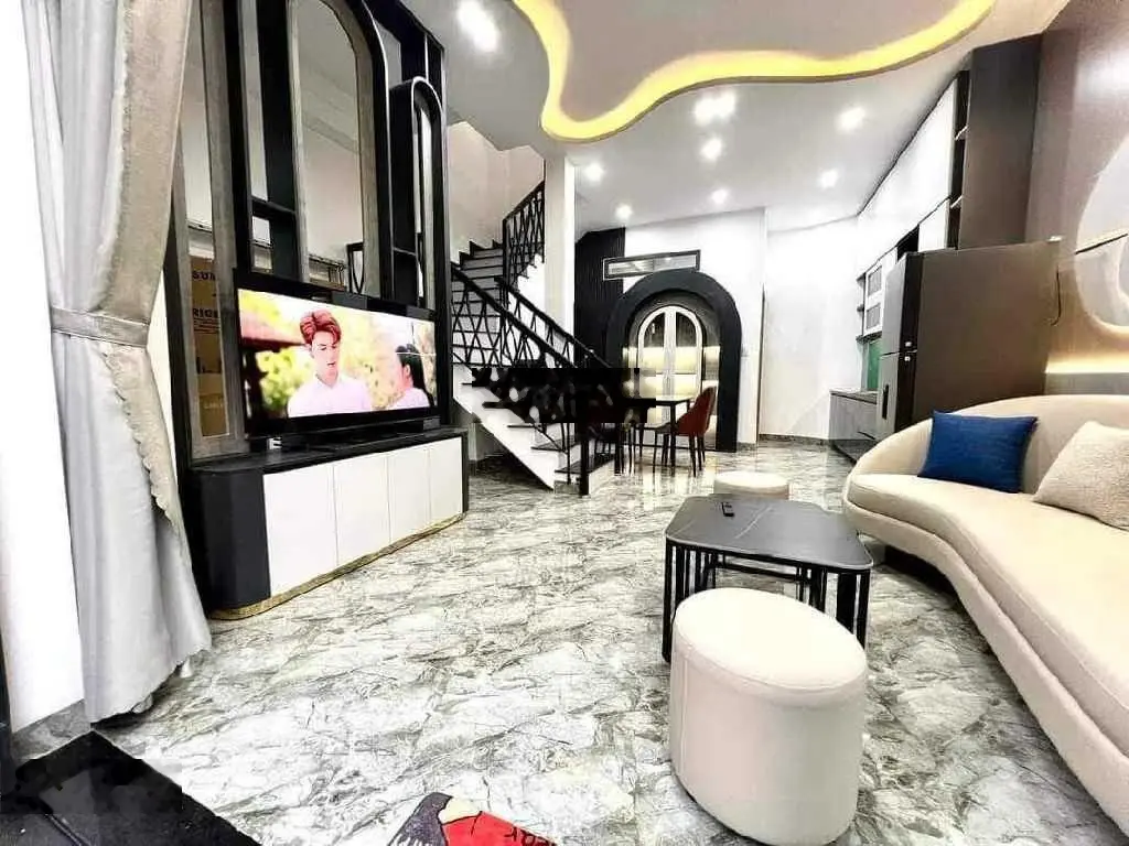 Lê Độ - Diện tích 50m2 - 2 Tầng - Nở Hậu - 3.150 Tỷ