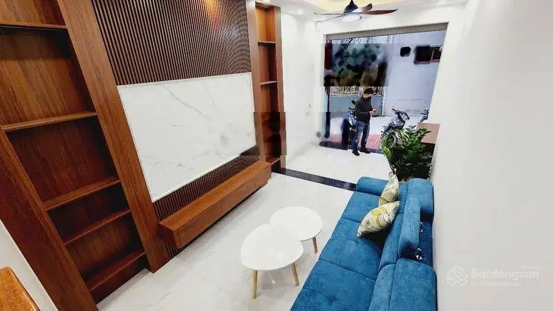 Bán nhà Tây Mỗ,Nam Từ Liêm, diện tích:43m2, giá:5,25 tỷ 4PN, 4WC,đủ công năng.gọi e.Mừng 0936936683
