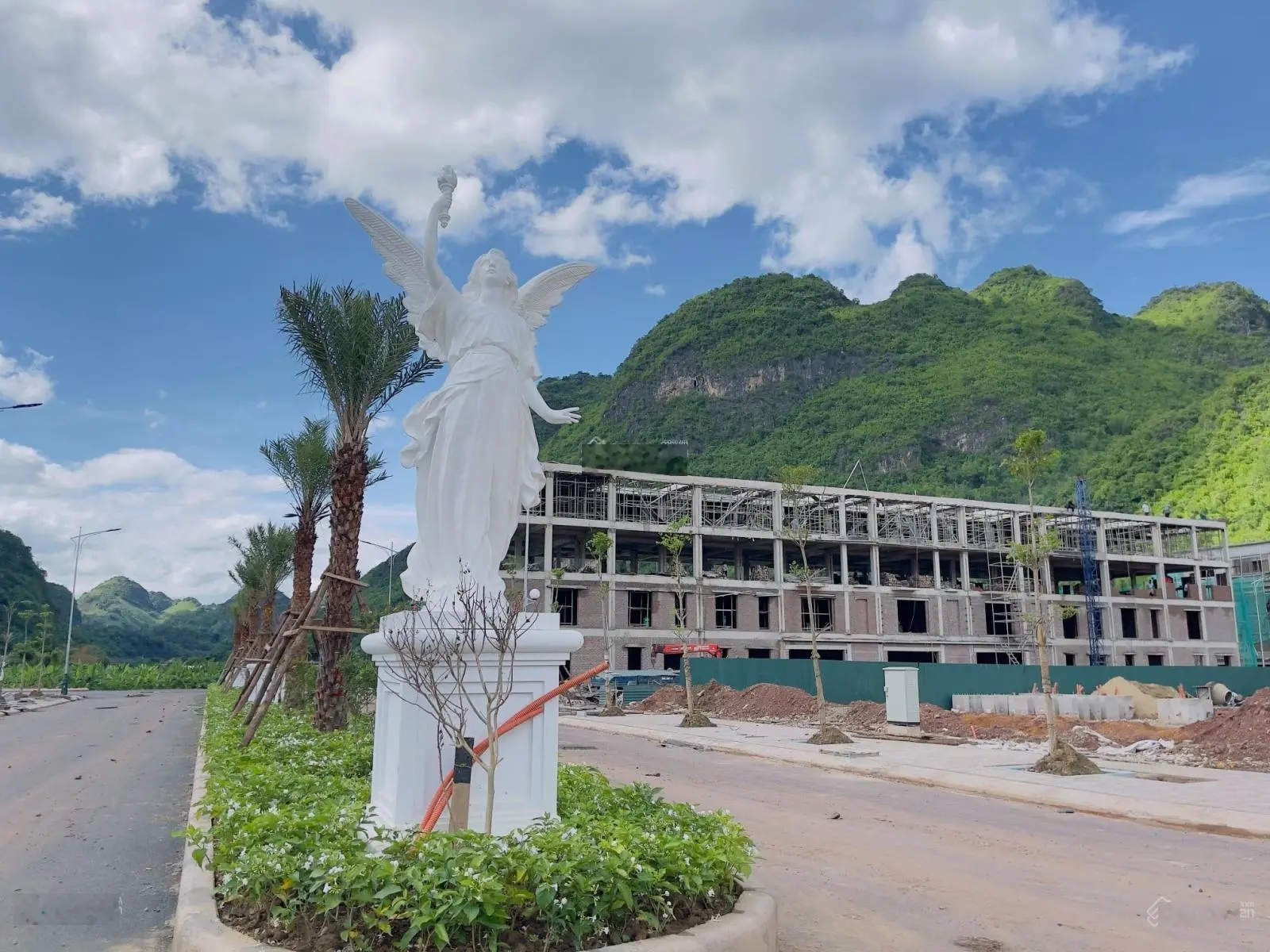 Chính chủ bán lô góc 2 mặt tiền view vườn hoa Appolo - dự án Picenza Riverside Sơn La