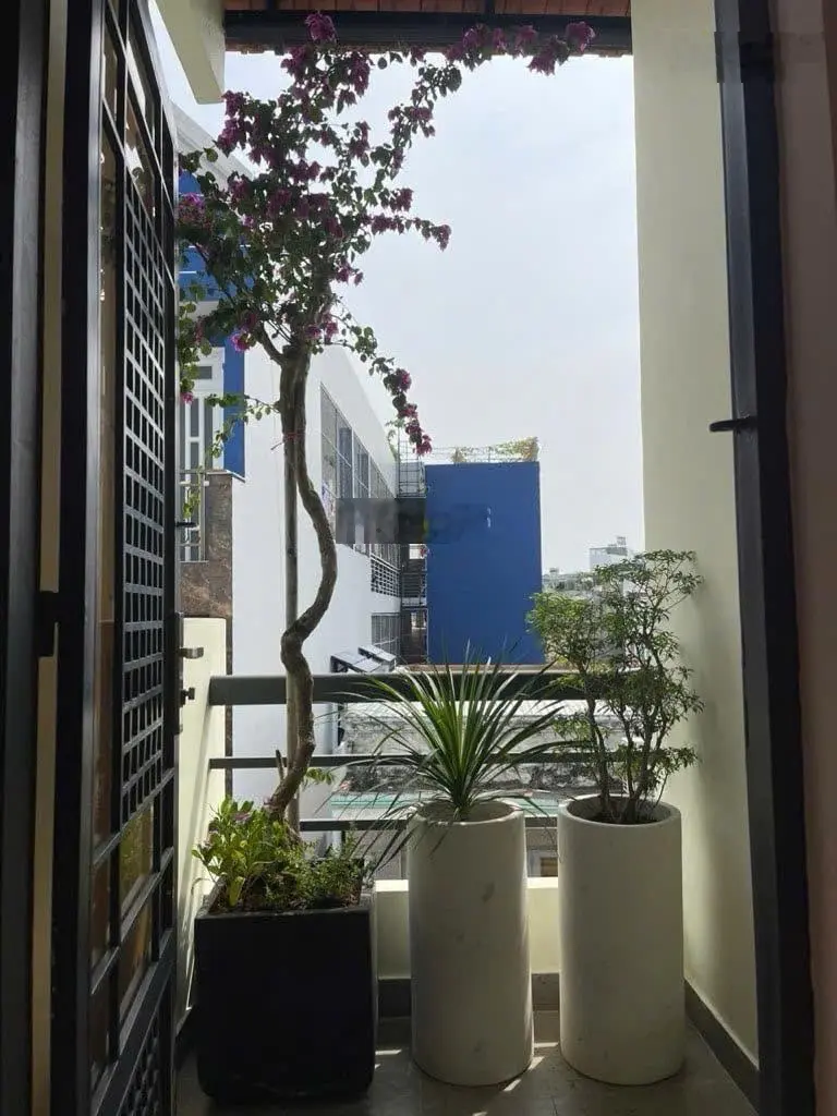Nhà cực đẹp phong thủy cực tốt ngang 6m nở hậu - oto vào tận nhà chỉ nhỉnh 7tỷ