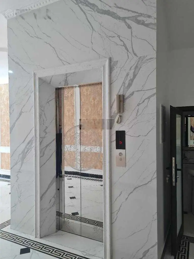 Bán nhà Phúc Lợi khu vip 81m2 x 5 tầng thang máy gara ô tô vỉa hè ô tô tránh đối diện sân gofl