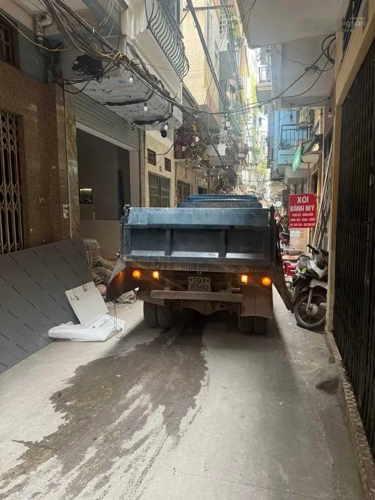 Trực tiếp Bán nhà 5 tầng, 4 ngủ gần Phố Tây Sơn, ngõ thông, gần ô tô, tặng nội thất, chỉ 8.1 tỷ