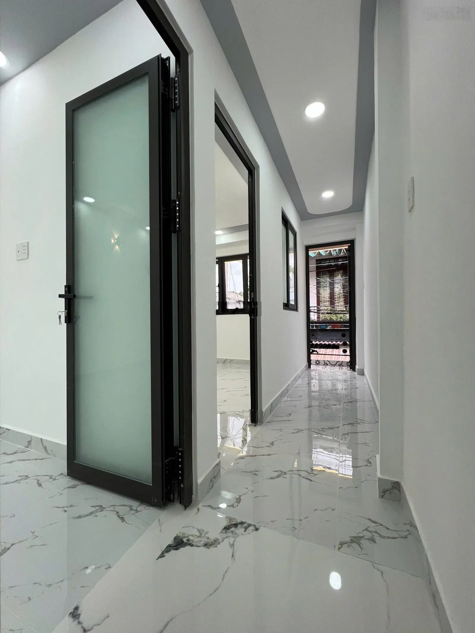 BÁN NHÀ đường mã lò hẻm xe hơi-2 tầng-40m2