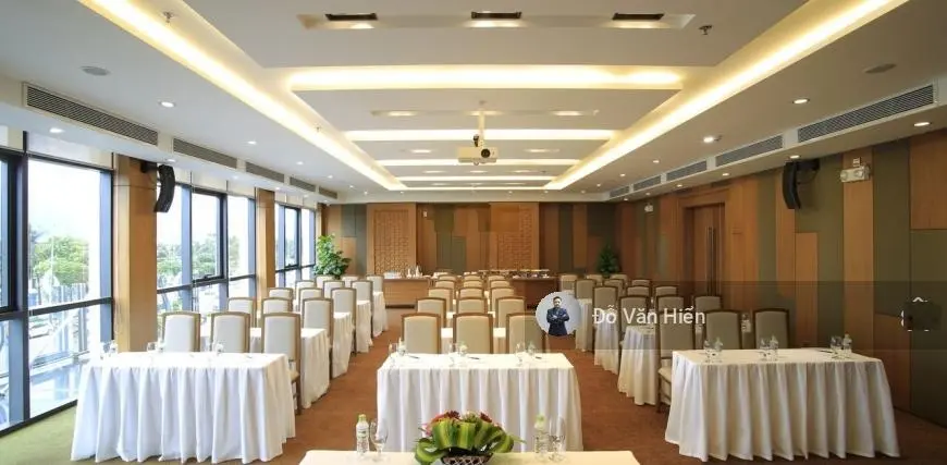 Bán khách sạn 3 sao đối diện khu bắn pháo hoa quốc tế TP Đà Nẵng