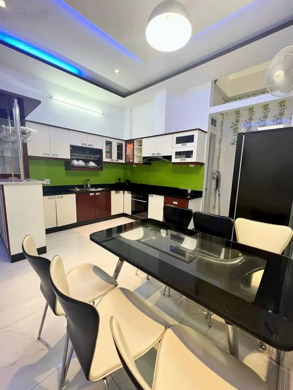 Bán nhà phố mặt tiền Nguyễn Thị Minh Khai, Thành phố Nha Trang