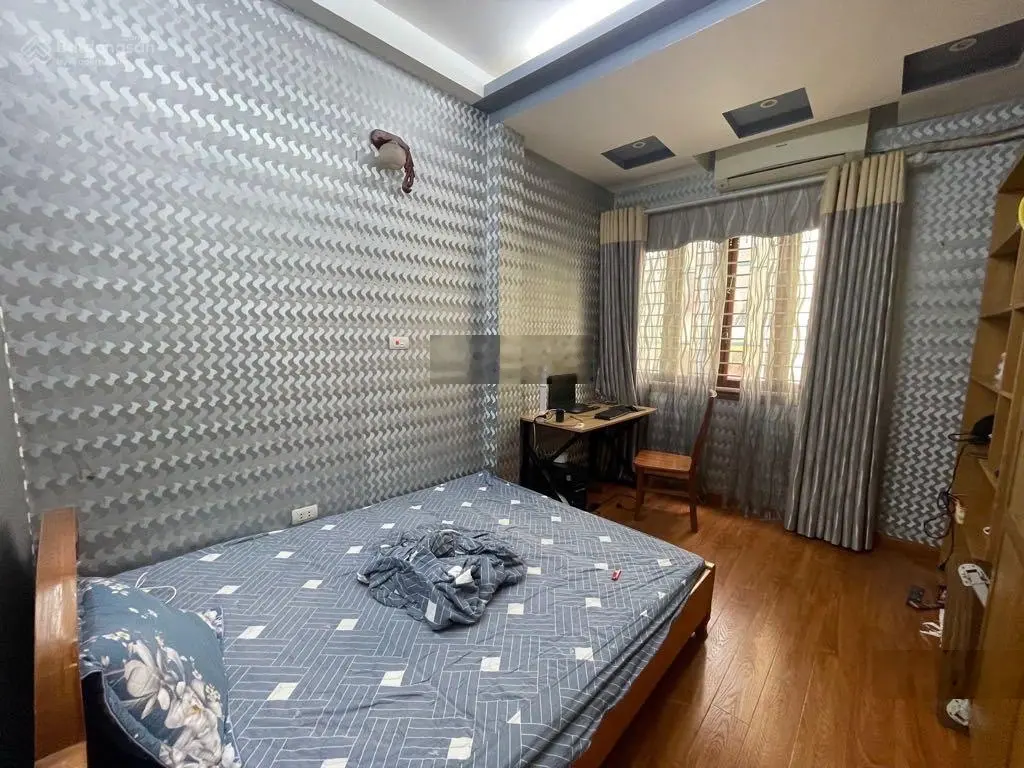 PHỐ TÔN ĐỨC THẮNG SỔ 35M2 NGÕ RỘNG 2M - 30M RA PHỐ 5 TẦNG TRẮC CHẮN -3 NGỦ RỘNG TẶNG FULL NỘI THẤT