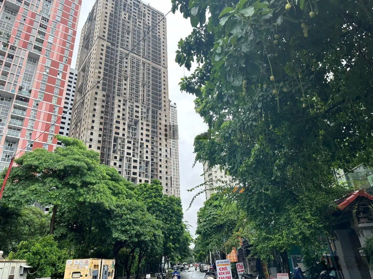 Bán căn biệt thự hoa hậu Văn Khê 230 nhỉnh 30tỷ mặt tiền 10m mặt hồ đường 27m. LH: 0963 689 ***