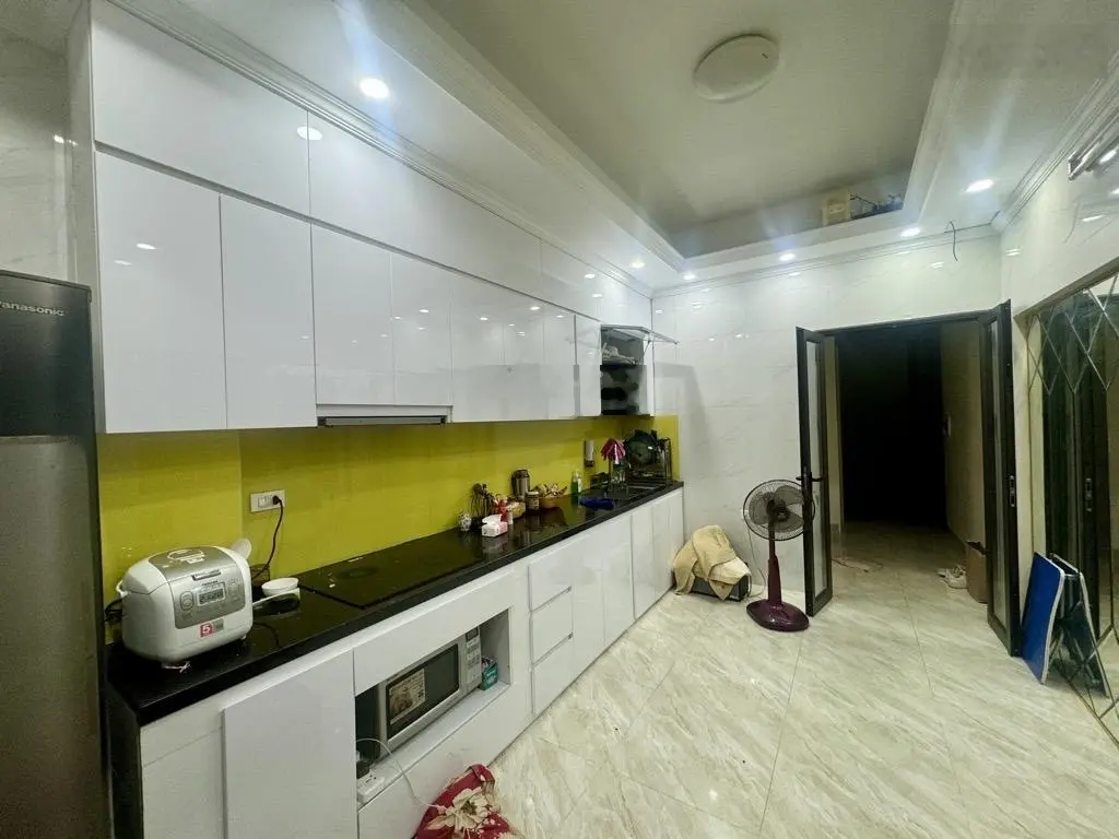 Bán nhà Cầu Giấy - Phố Phan Văn Trường, phân lô xây mới 7 tầng, MT 6.1m, kinh doanh, VP