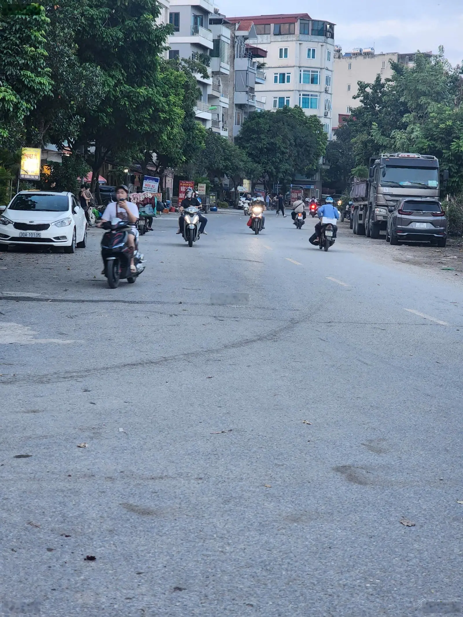 Vip nhất khu dv Mỗ Lao - lô góc - 7 tầng - thang máy - tk hiện đại. Giá 14, x tỷ