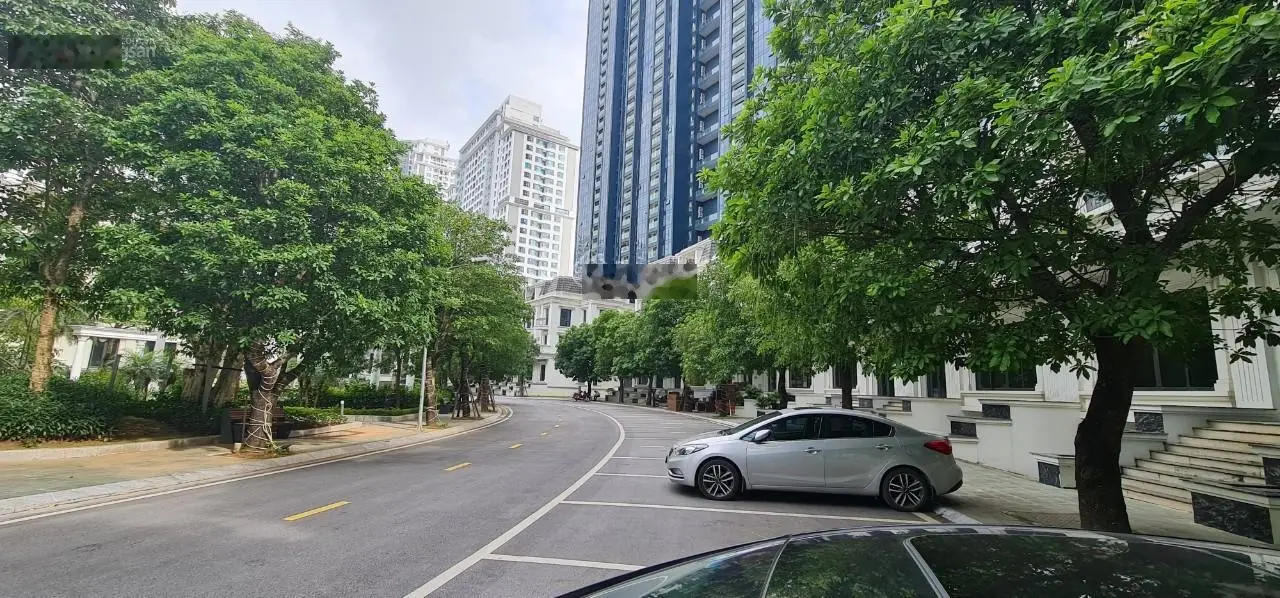 Biệt thự liền kề Sunshine City Ciputra 3 mặt đường, view quảng trường công viên trung tâm tuyệt đẹp