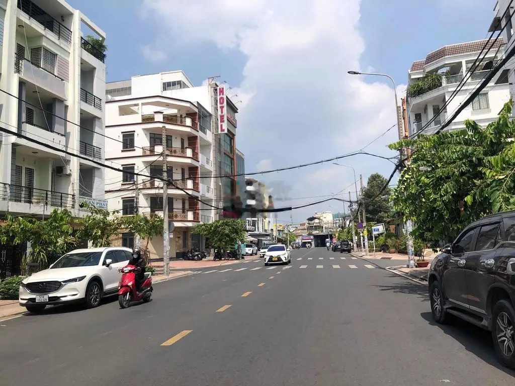 chính chủ bán nhà mặt tiền khu Bình Phú p10 quận 6 giá rẻ 14 tỷ 990