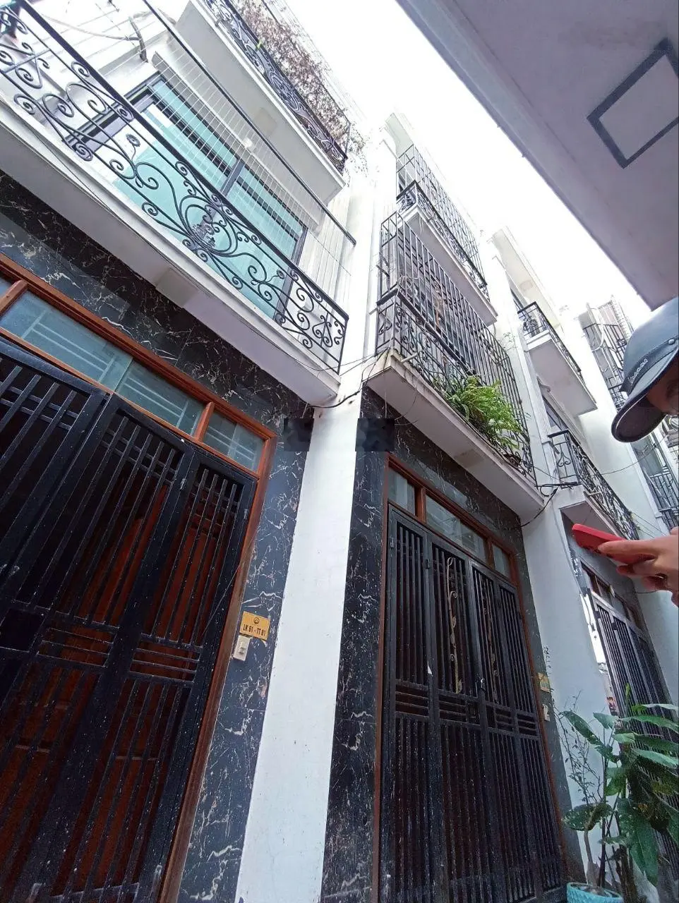 Bán căn 32m2x4T, Đồng Nhân- Đông la full nội thất, 5 phút ra Penika