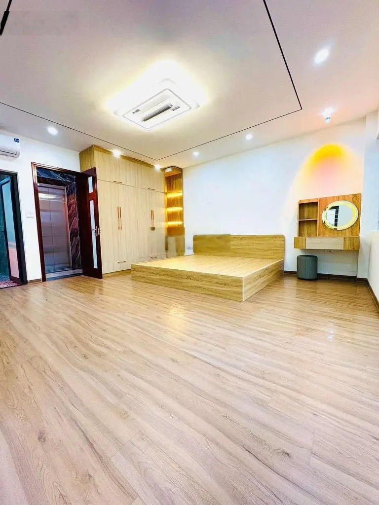 Bán nhà đẹp thang máy nguyễn văn cừ long biên hà nội 50m2