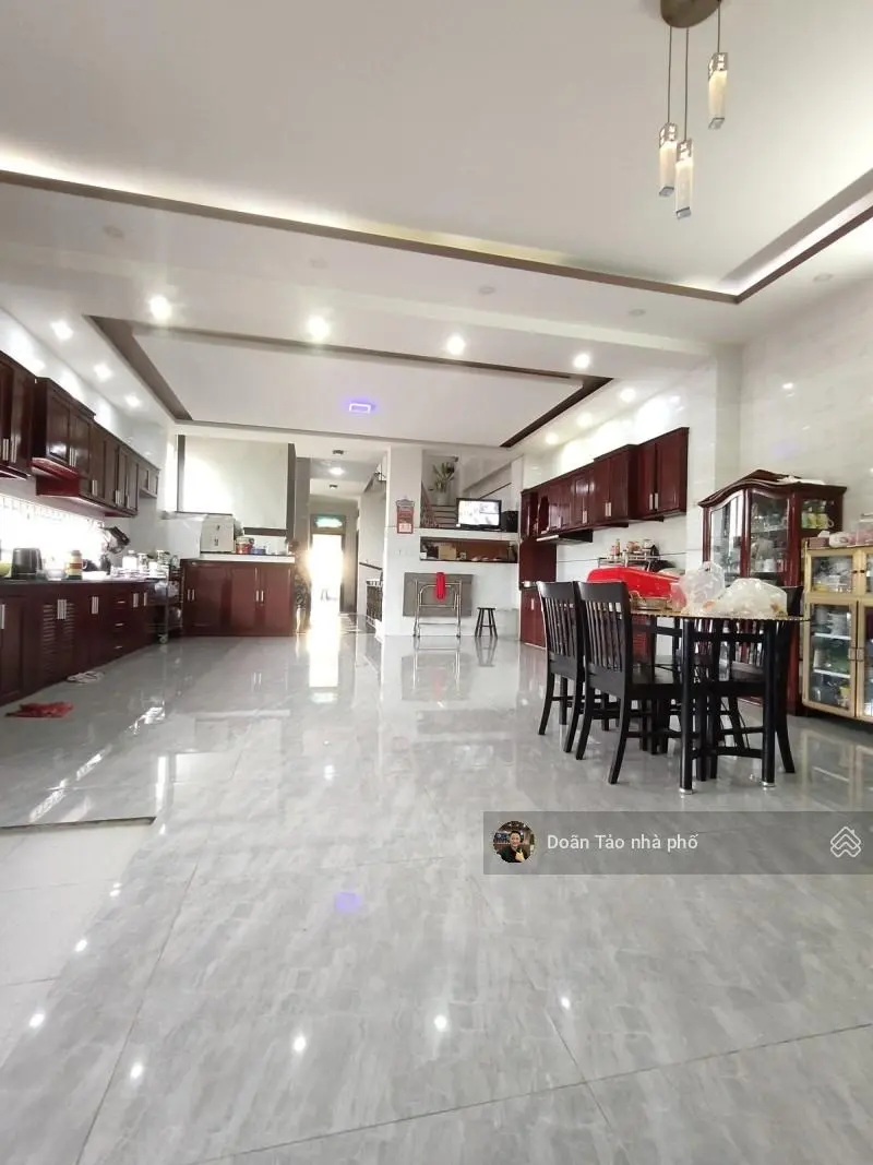 Ngộp bank giảm chào 15 tỷ chỉ còn 37 tỷ - biệt thự mặt tiền Kinh Dương Vương 267m2, 5T thang máy