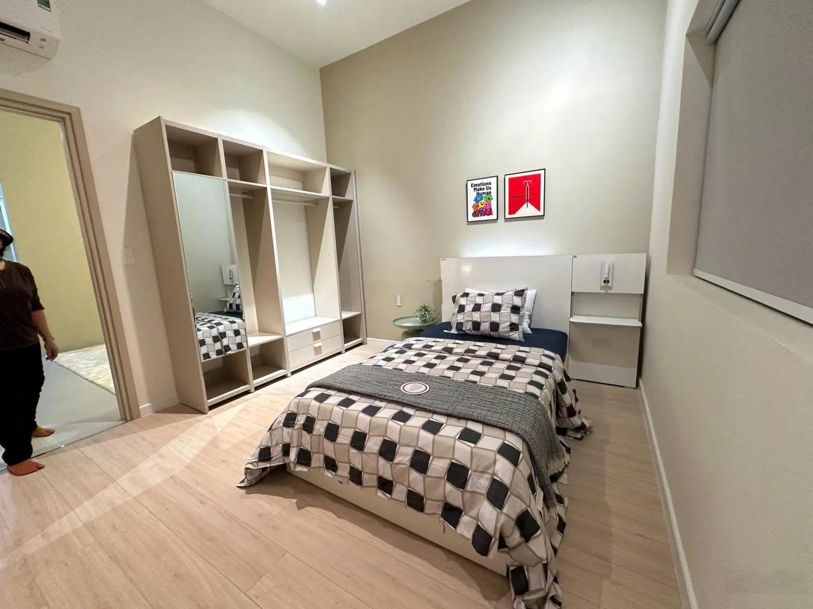 Bán nhà phố liền kề, mặt tiền đường DT 743 Bình Chuẩn Thuận An - Bình Dương, sổ sẵn