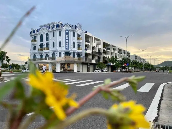 Cần bán lô đất khu đô thị VCN Phước Long 2, Nha Trang. Liên hệ: 0935 919 *** Lâm