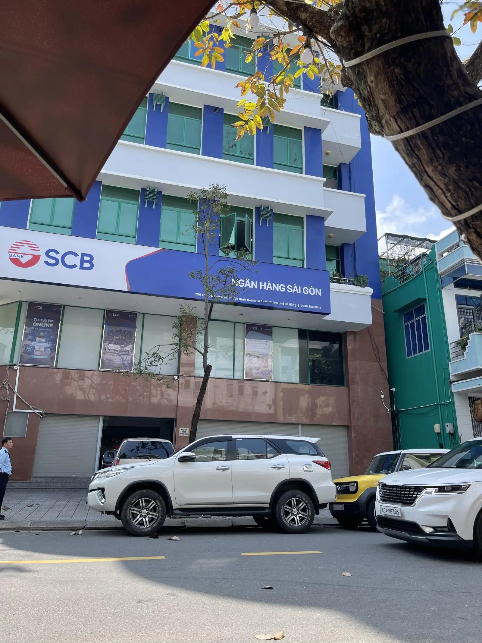 Bán Gấp Nhà Trung Tâm Phố - Lê Lợi - Cạnh Bên Công An TP - DT đất 64m Sân Rộng 70m2 - Chỉ 4.3 tỷ TL