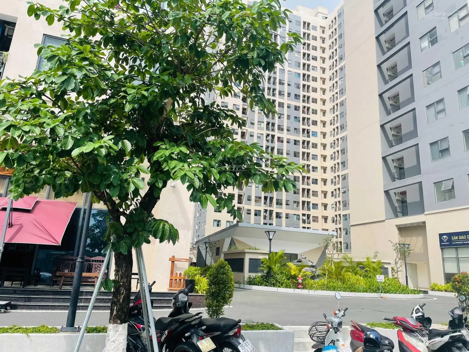 Chính chủ bán căn hộ 70m2 tại Liên Chiểu, view biển Nguyễn Tất Thành, nhà mới 100%, bán rẻ