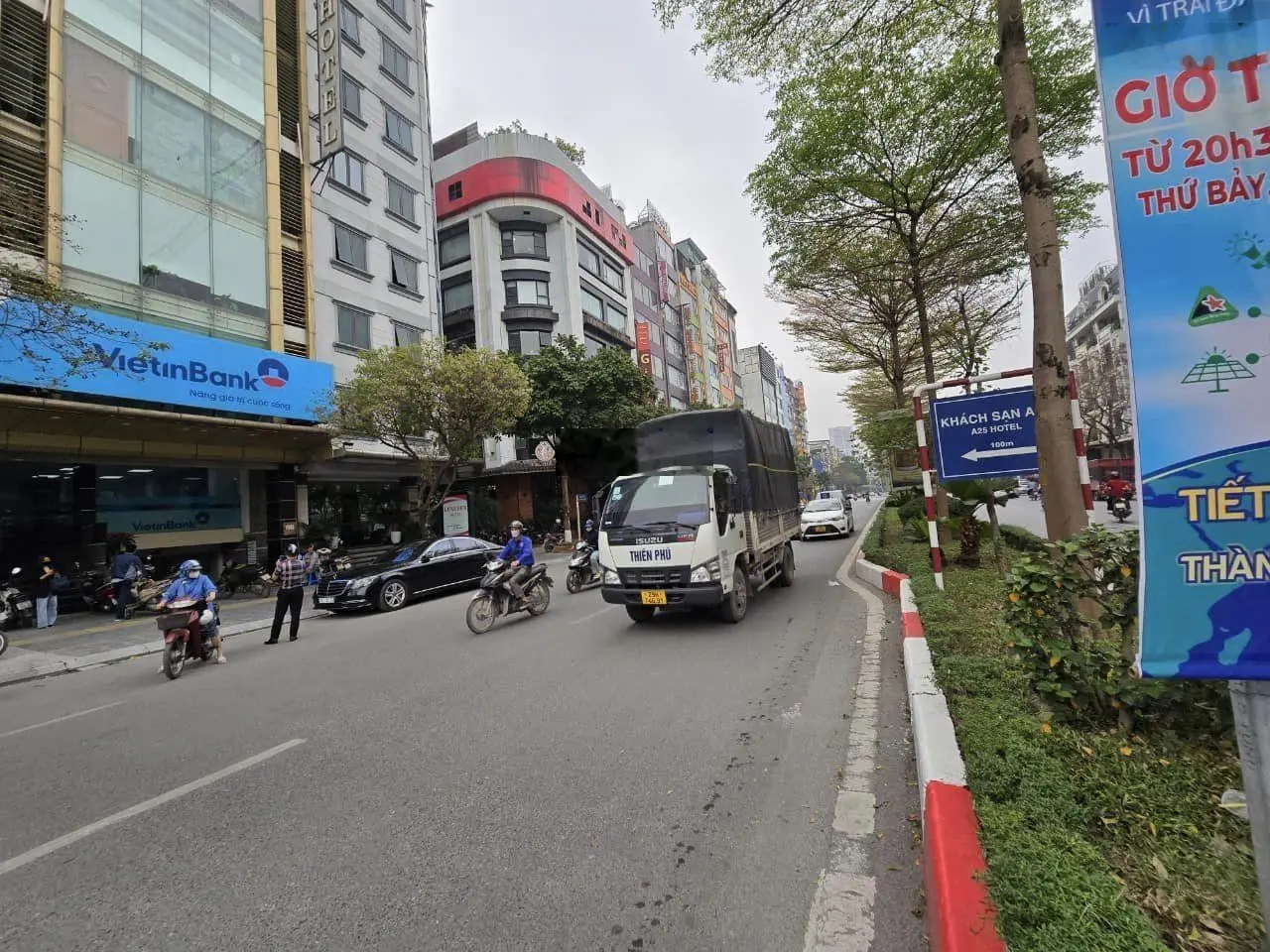 Chính chủ Tôi bán nhà mặt phố Trần Thái Tông - Nguyễn Phong Sắc 5T 46m2 vỉa hè 6m cho thuê 38tr/th