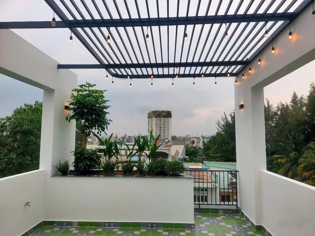 Nhà đẹp - full nội thất cao cấp - đường Linh Đông - DT 66m2 + 4 tầng