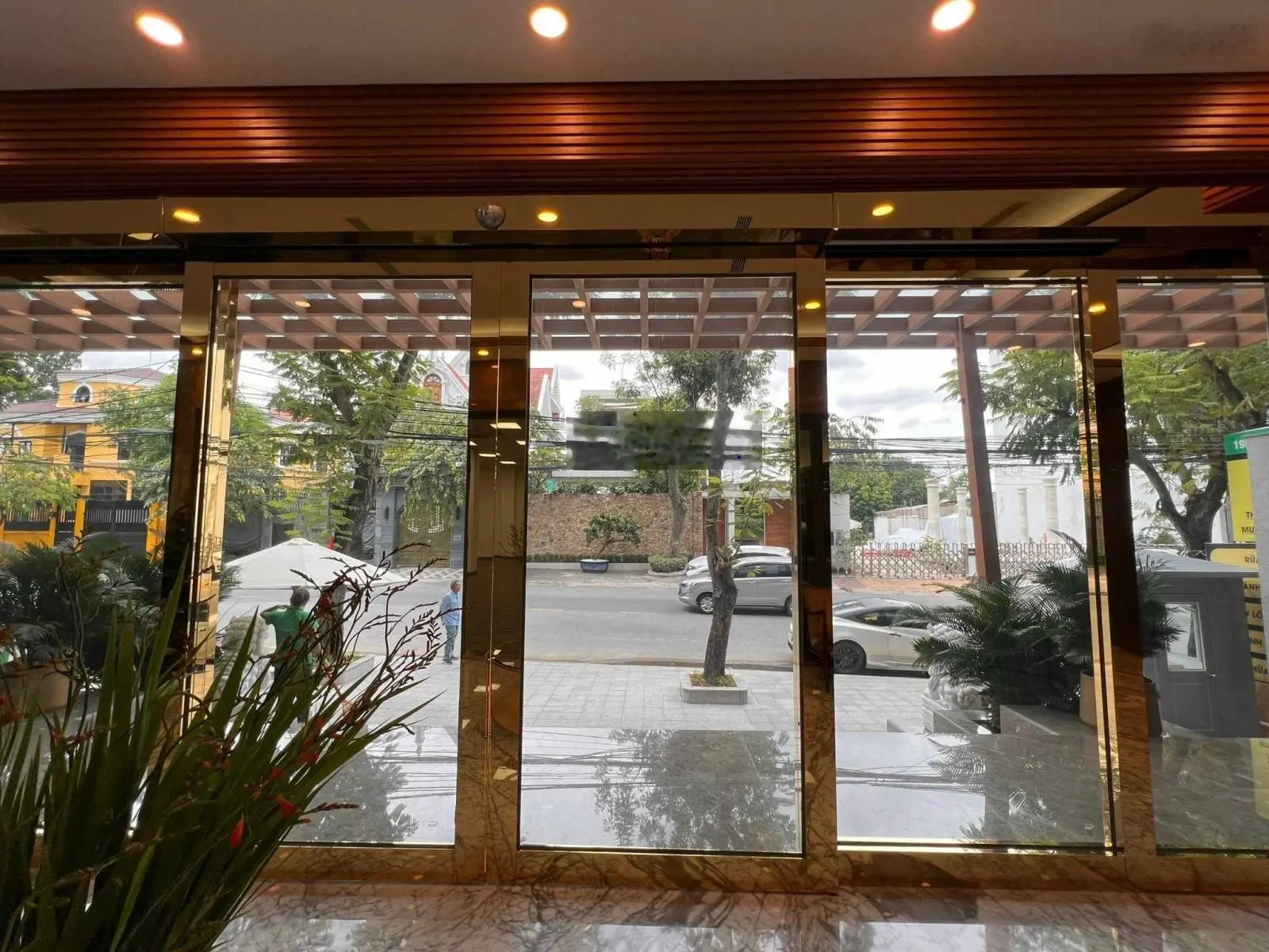Bán tòa building mặt tiền Tạ Hiện 8x20m Hầm 7 Tầng HĐ Thuê 120tr/th Giá bán 68 tỷ