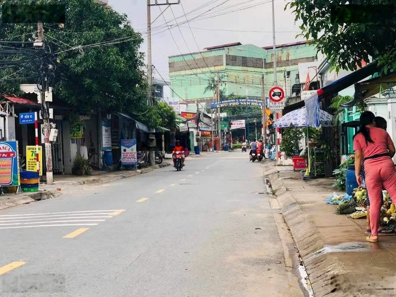 Kẹt tiền cần bán đất mặt tiền đường nhựa lớn Buôn bán chỗ cầu Phú long DT 330m ngang (12x42)