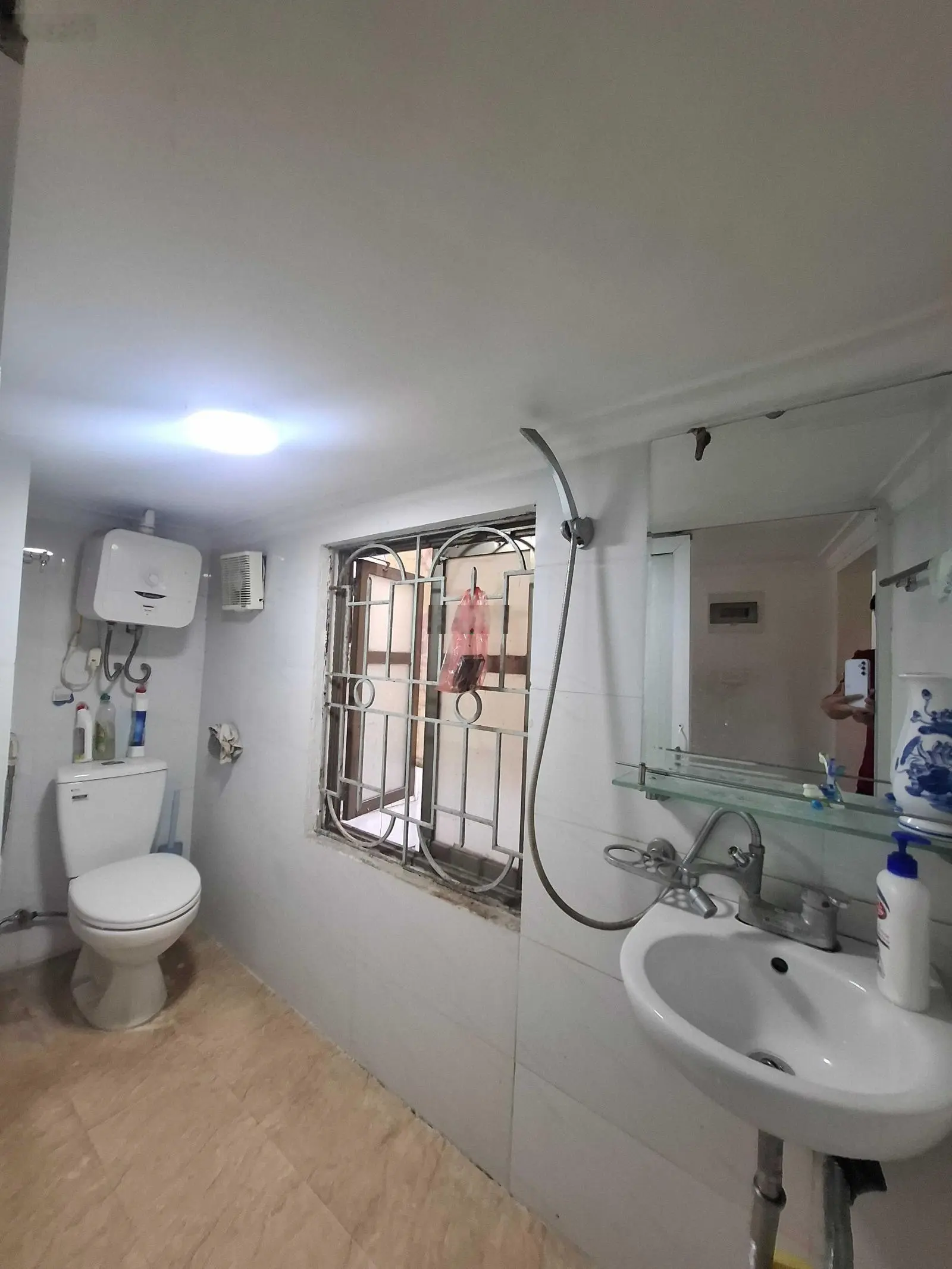 Cực hiếm, nhỉnh 12 tỷ có ngay nhà MP Thợ Nhuộm, Hoàn Kiếm, vỉa hè kinh doanh đỉnh, 22m2 3 tầng.