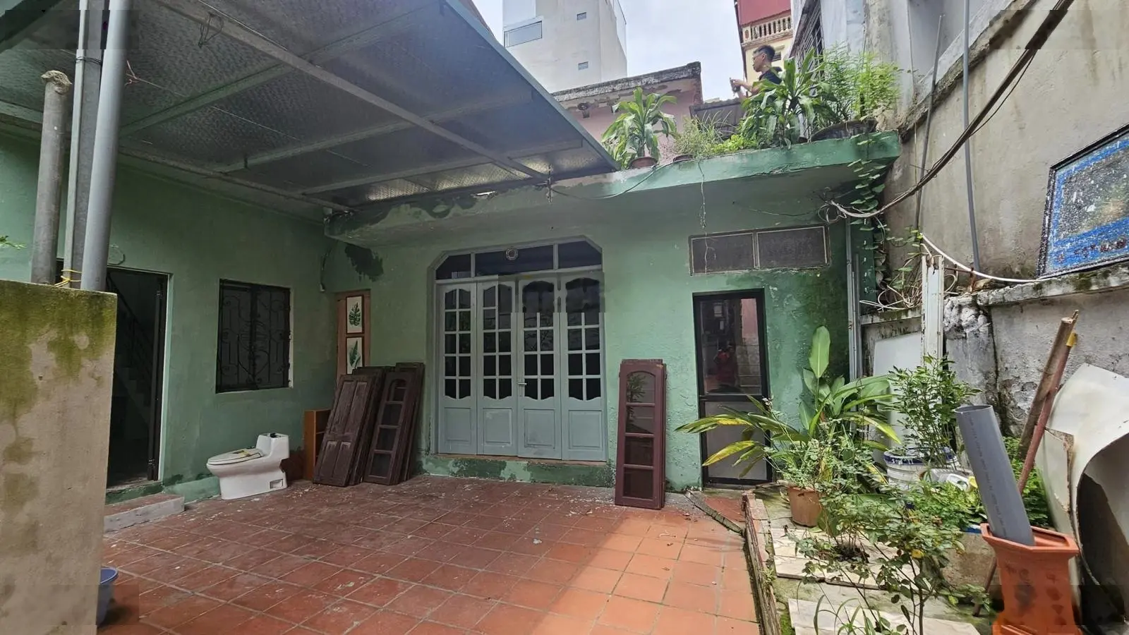Cần bán 150m2 đất, giá 18 tỷ tại đường Trịnh Công Sơn, Tây Hồ, phù hợp xây tòa Apartment cho thuê