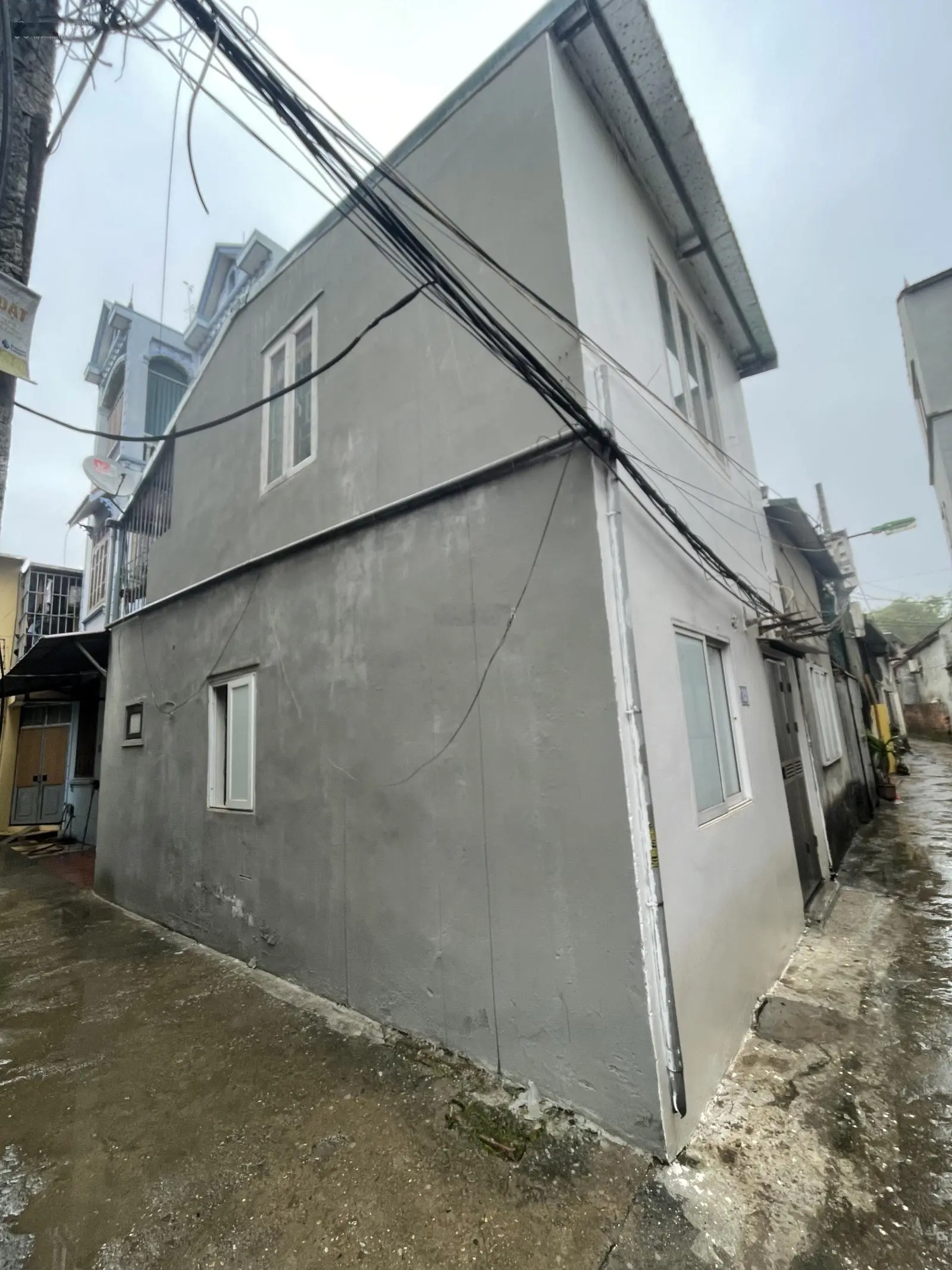 Cc gửi bán nhà 2 tầng Đông Mỹ, 33m2, lô góc 2 mặt thoáng giá 2,55 tỷ