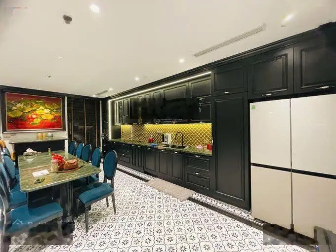 Bán toà nhà căn hộ 10 tầng diện tích 101m2 mặt tiền 8m full nội thất cao cấp khu phố Tây Hồ,Hà Nội