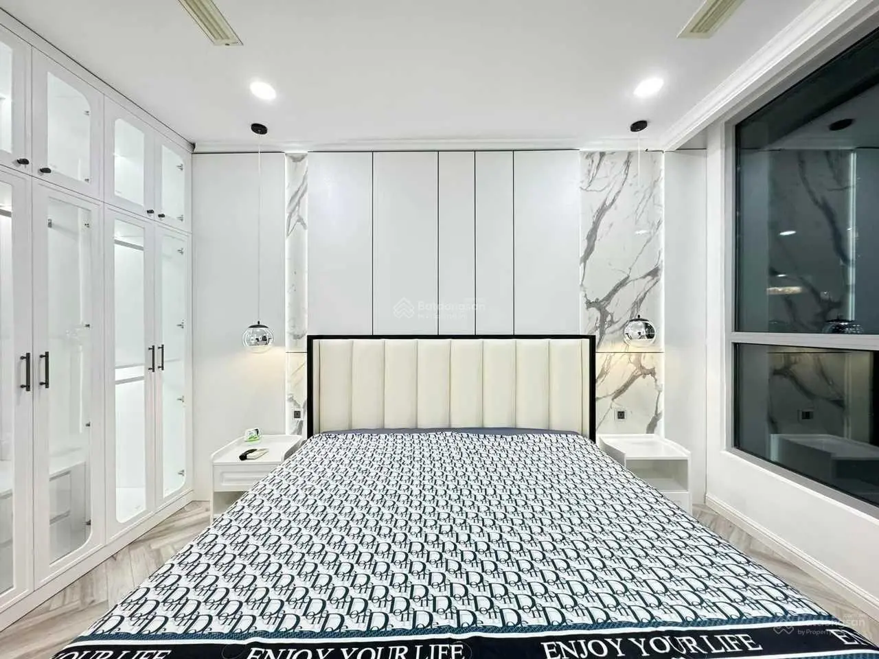 Chính chủ cần bán gấp 3PN nội thất sang xịn, tòa Landmark 1, Vinhomes Central Park