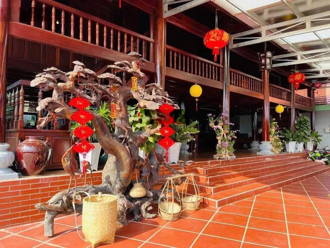 BÁN CĂN BIỆT THỰ .NHÀ GỖ.SÂN VƯỜN VIEW SUỐI 230m TẠI SUỐI TRE 61- TRẢNG BOM - ĐỒNG NAI.