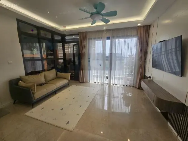 |Vinhomes D'capitale| CHÍNH CHỦ GỬI BÁN căn 2N - C6 - 70m2 - Đông tứ mệnh - tặng nội thất - 5.x tỷ