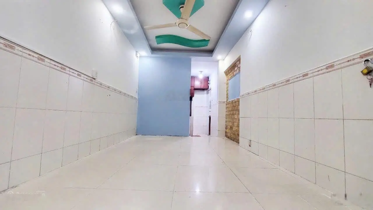 Chỉ 4 tỷ 5 mua được nhà 4 tầng tại bùi viện q.1 nhà chính chủ bán