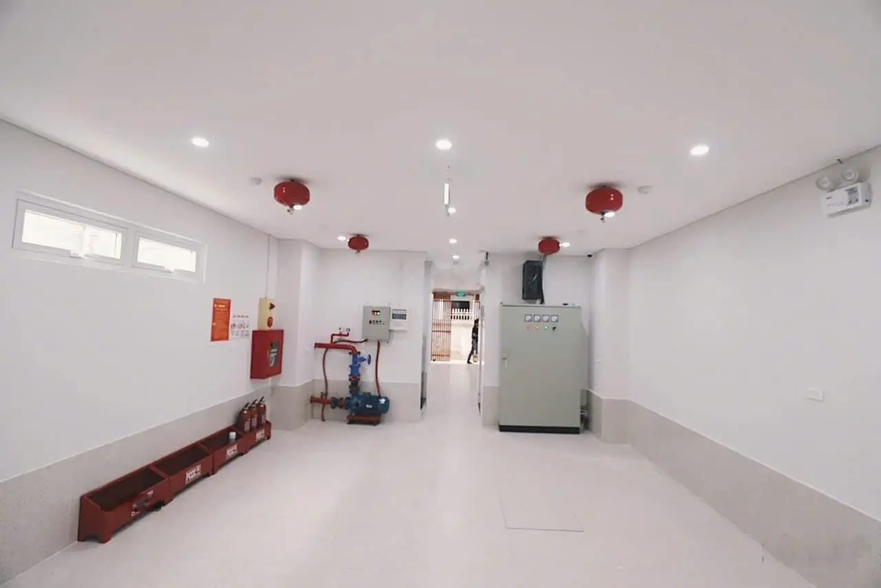 Nhanh! Bán nhà 90m2 - 7T thang máy - lô góc - ô tô - 16 phòng KK - DT 100tr/th - Xuân La, Xuân Đỉnh