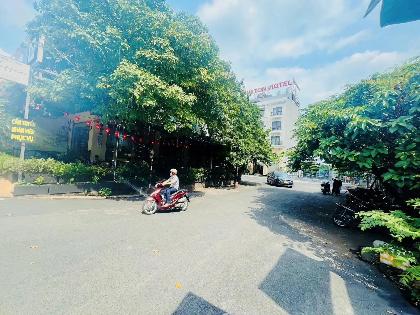 Gấp, khách sạn 5 tầng Linh Đông - Tp. Thủ Đức - doanh thu 400triệu/tháng, ngang 8m siêu đẹp