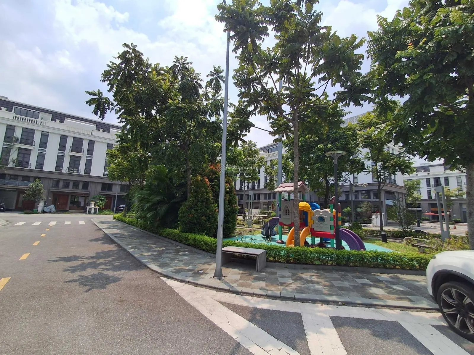 Chính chủ Bán Biệt thự LK khu ĐTM Hà Nội Garden city, Thạch Bàn, Long Biên. DT161m2, MT5.2m, 24 tỷ.