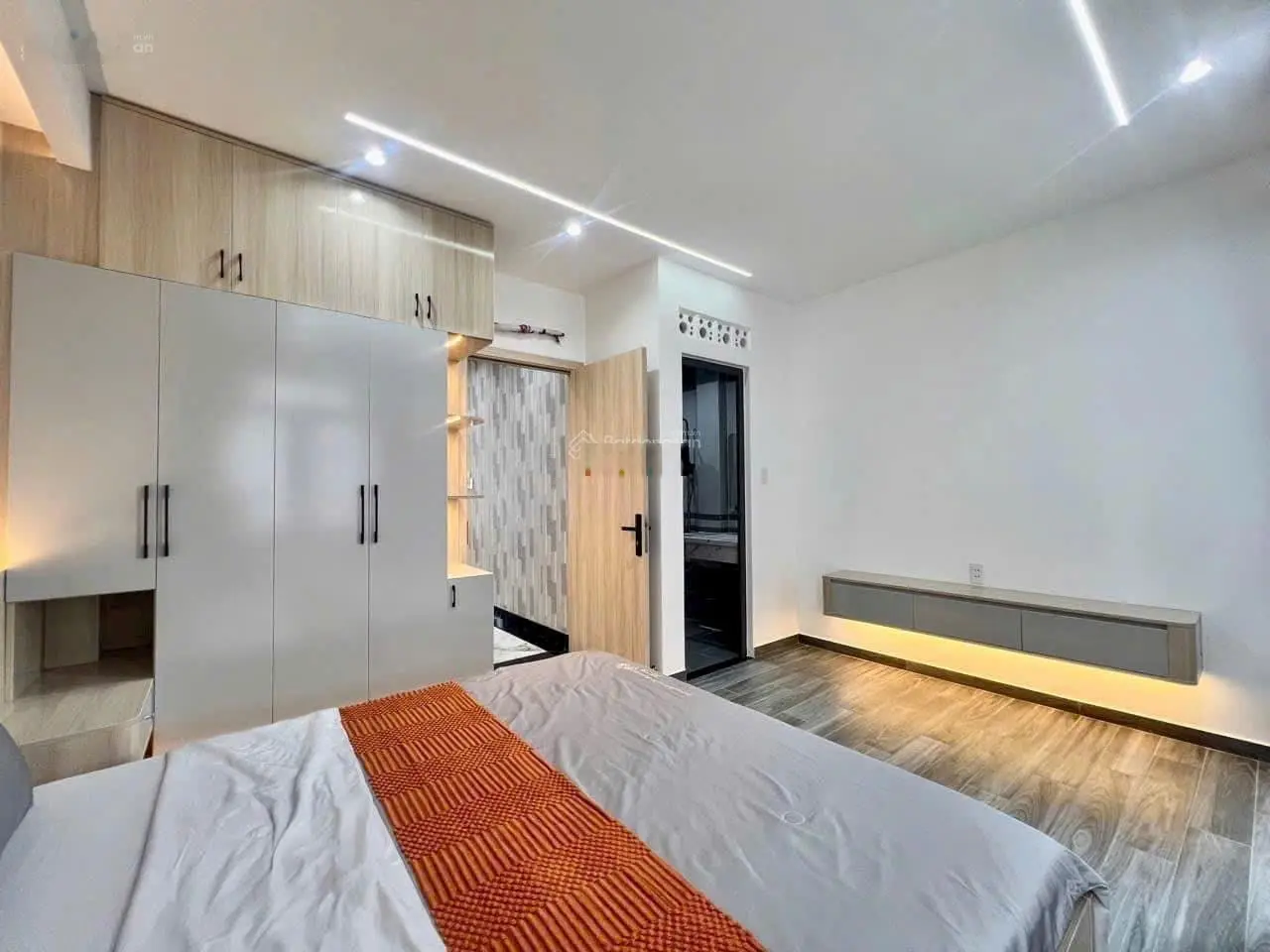Bán căn nhà 1 lửng 3 lầu sân thượng, ngay cầu an lộc nguyễn oanh (tặng full nội thất)